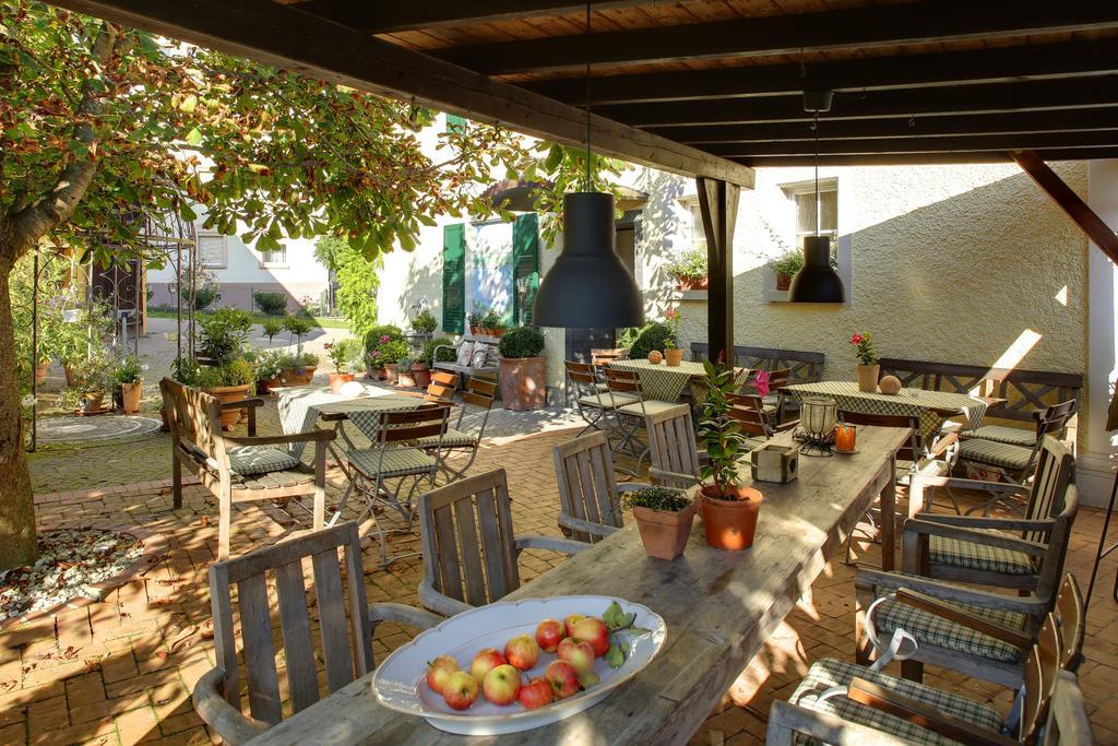 Gasthaus Schwanen & Villa Pfarrhus シュテューリンゲン エクステリア 写真