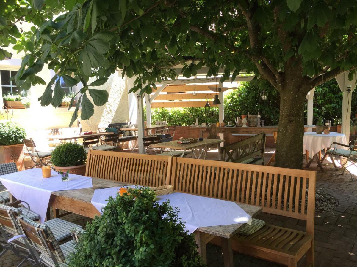 Gasthaus Schwanen & Villa Pfarrhus シュテューリンゲン エクステリア 写真